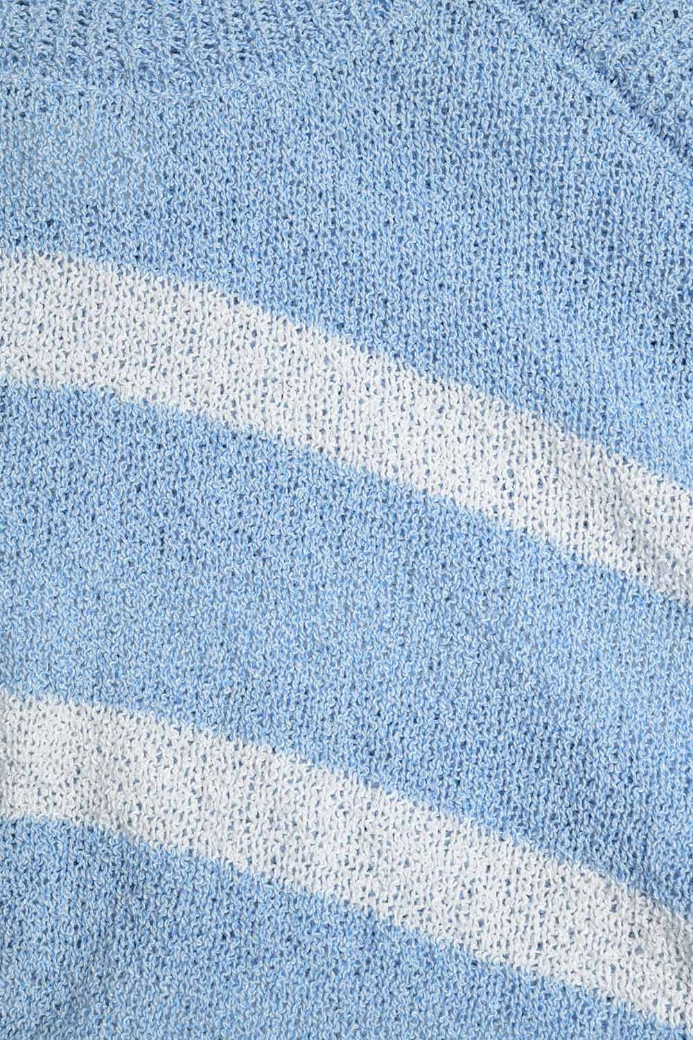 Pull Heather avec épaules ouvertes et rayures horizontales en bleu