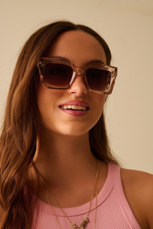 Lunettes de soleil carrées des années 90 en beige
