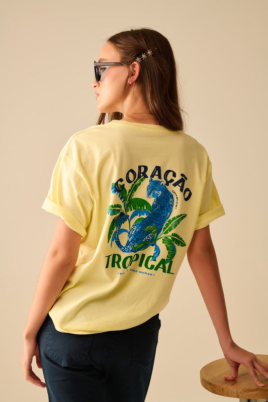 T-shirt jaune fabriquée en Italie avec imprimé graphique tropical