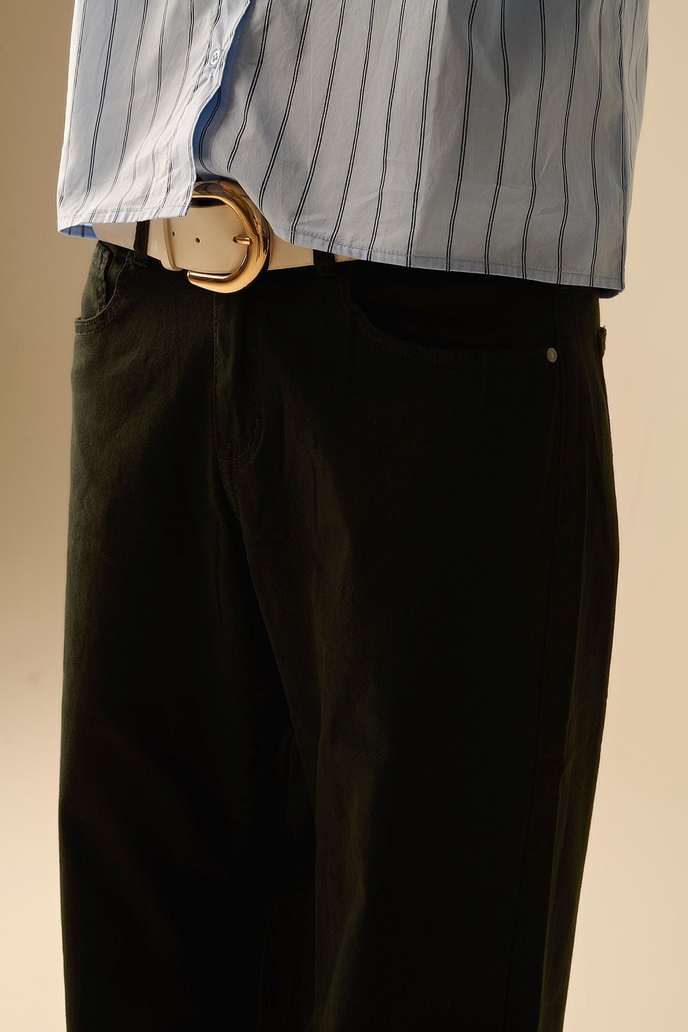 Pantalon droit noir à jambes larges