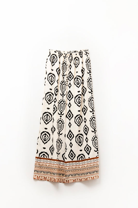 Pantalon crème à jambes larges avec imprimé bohème