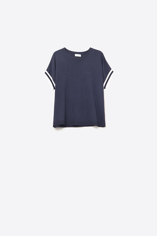 Pull décontracté bleu marine avec détails contrastés blancs