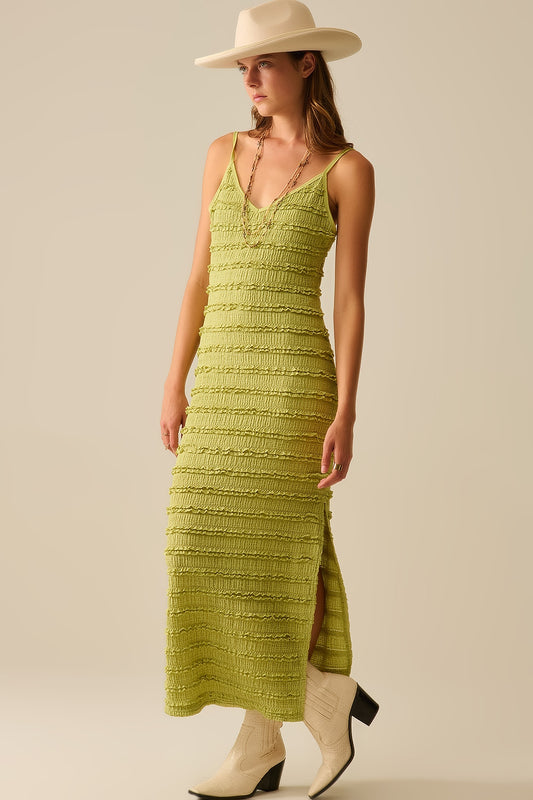 Robe longue à volants et fente en vert