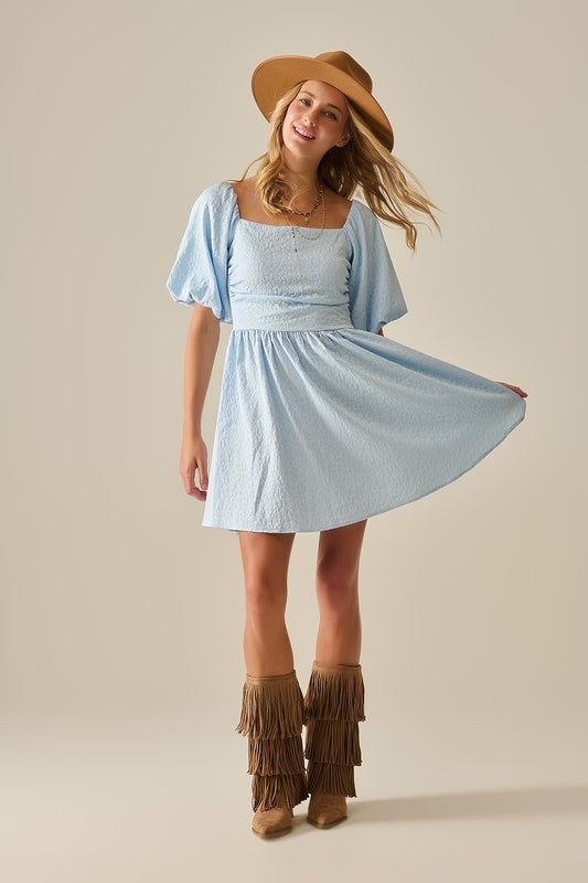 Mini robe texturée à manches bouffantes en bleu clair