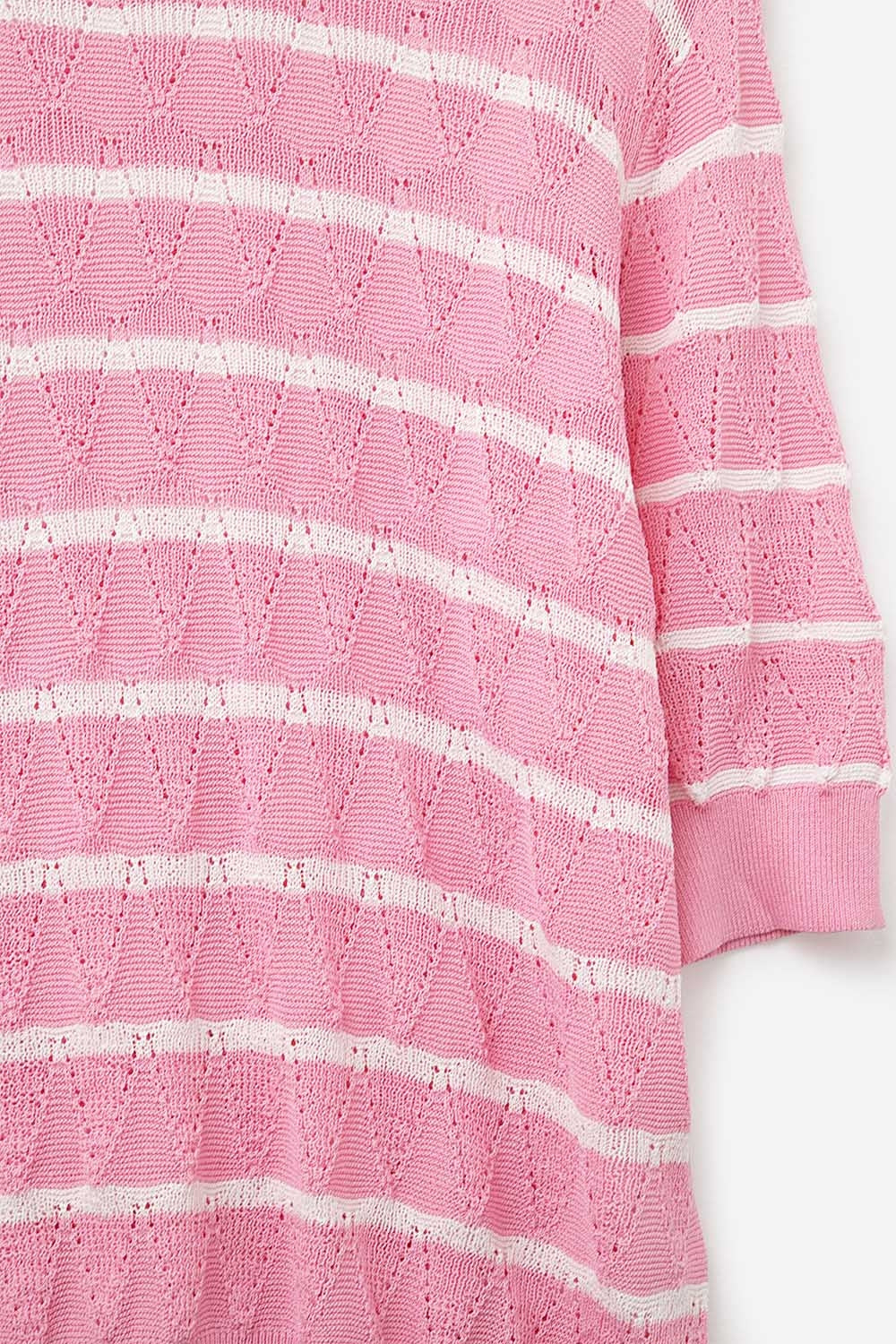 Top rose en tricot ajouré avec manches courtes et rayures blanches