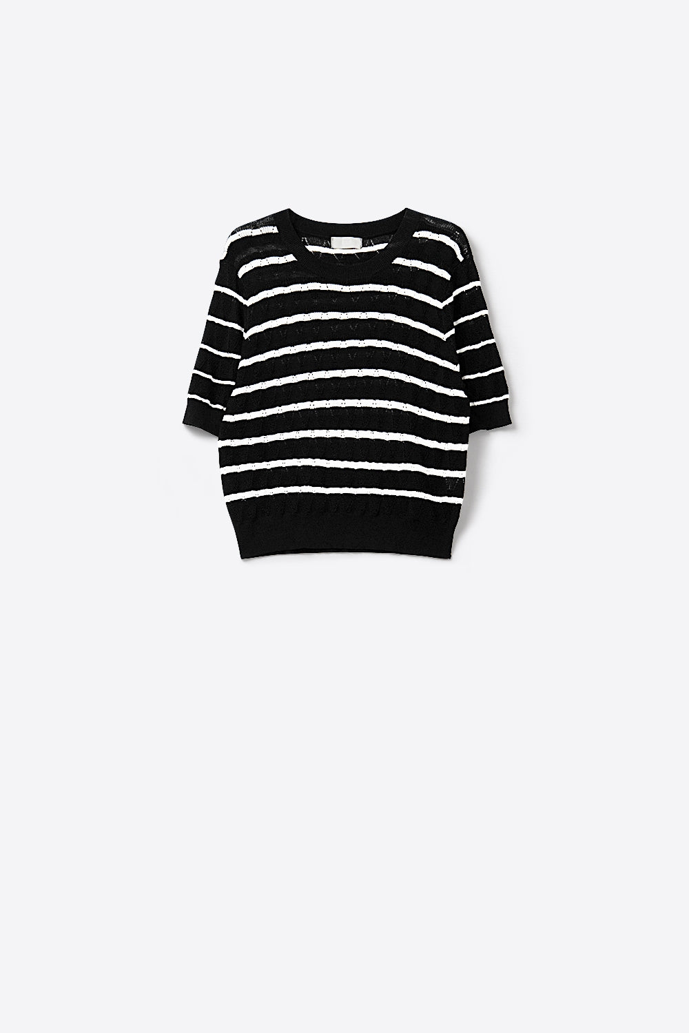 Top noir en tricot ajouré avec manches courtes et rayures blanches