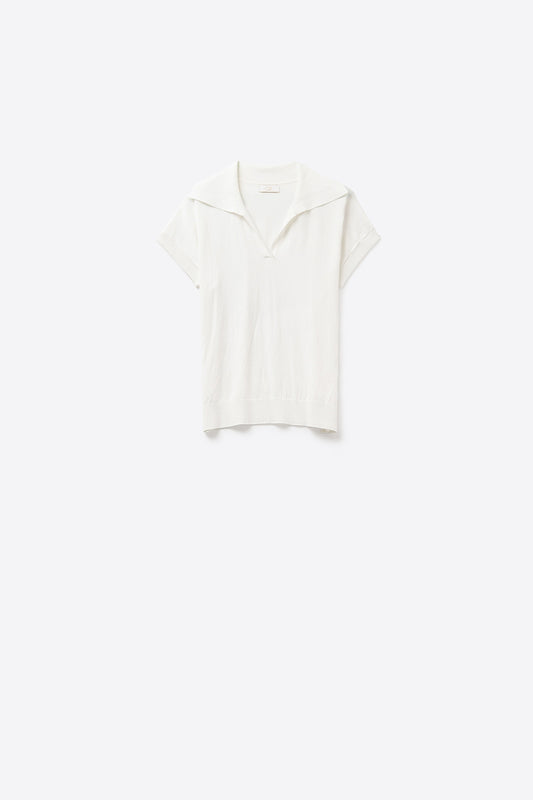 Top à manches courtes en tricot fin de type polo en blanc