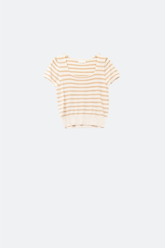 Pull rayé à col carré en beige et camel
