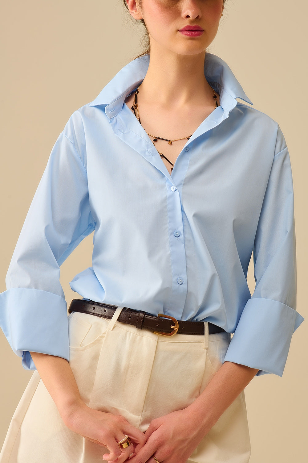 Chemise en popeline bleue avec poignets extra larges