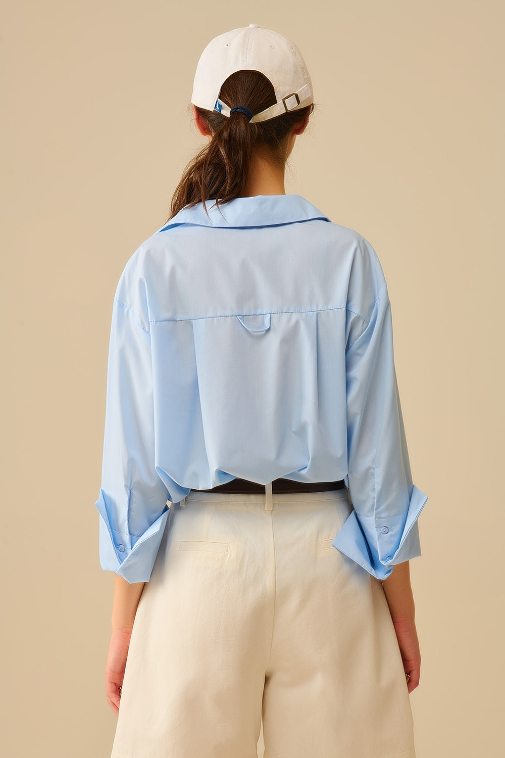 Chemise en popeline bleue avec poignets extra larges