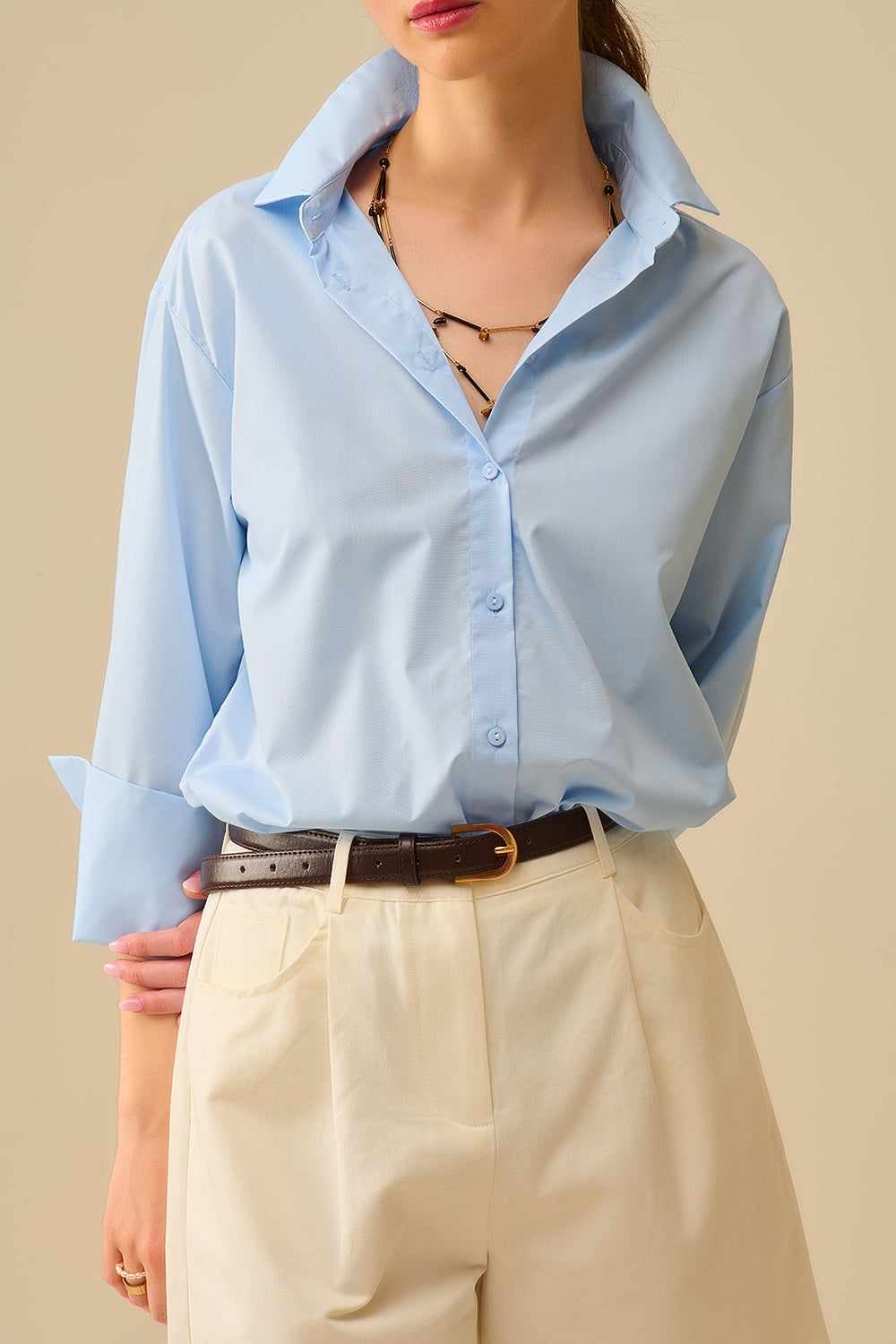 Chemise en popeline bleue avec poignets extra larges