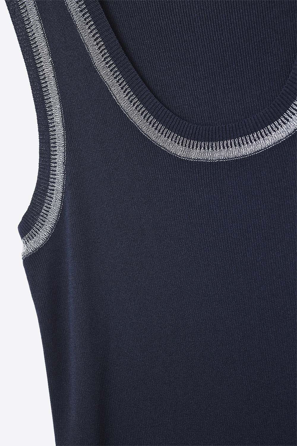 Top en tricot sans manches à bordures métalliques bleu marine