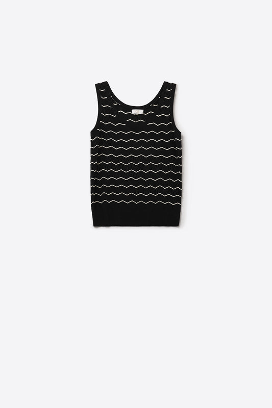 Pull noir en tricot avec motif en zigzag doré