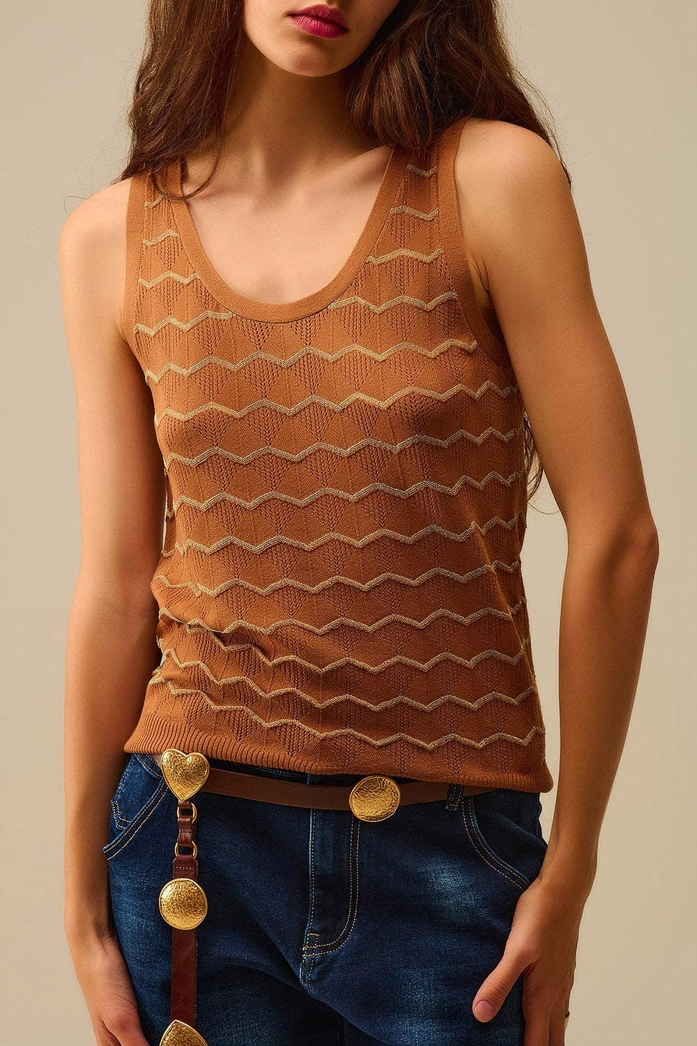 Pull-over tricoté avec motif en zigzag doré