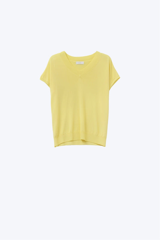 pull-over jaune à col en V en maille fine
