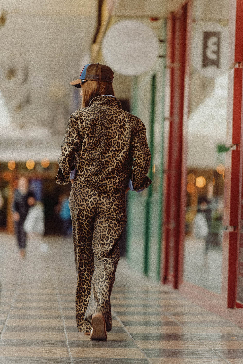 Pantalon imprimé léopard avec dégradé devant et dos