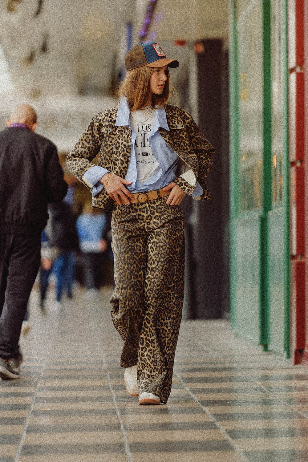 Pantalon imprimé léopard avec dégradé devant et dos