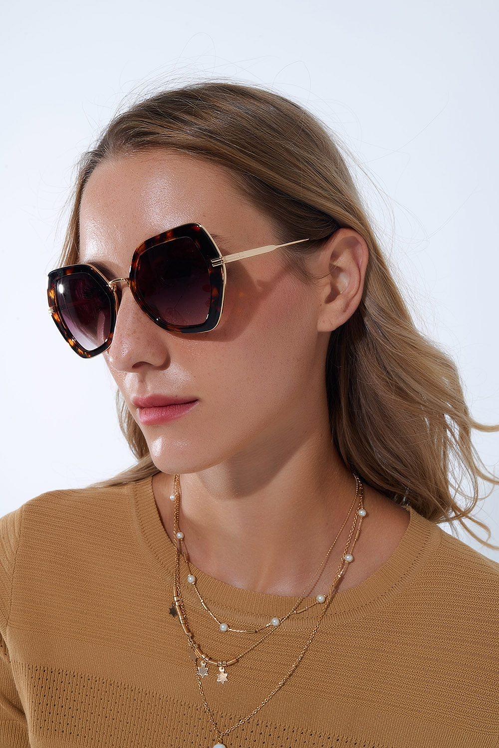 Lunettes de soleil extra-larges à œil de chat hexagonal en écaille de tortue