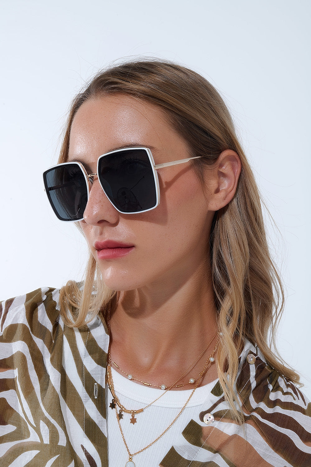 Lunettes de soleil carrées extra-larges en blanc