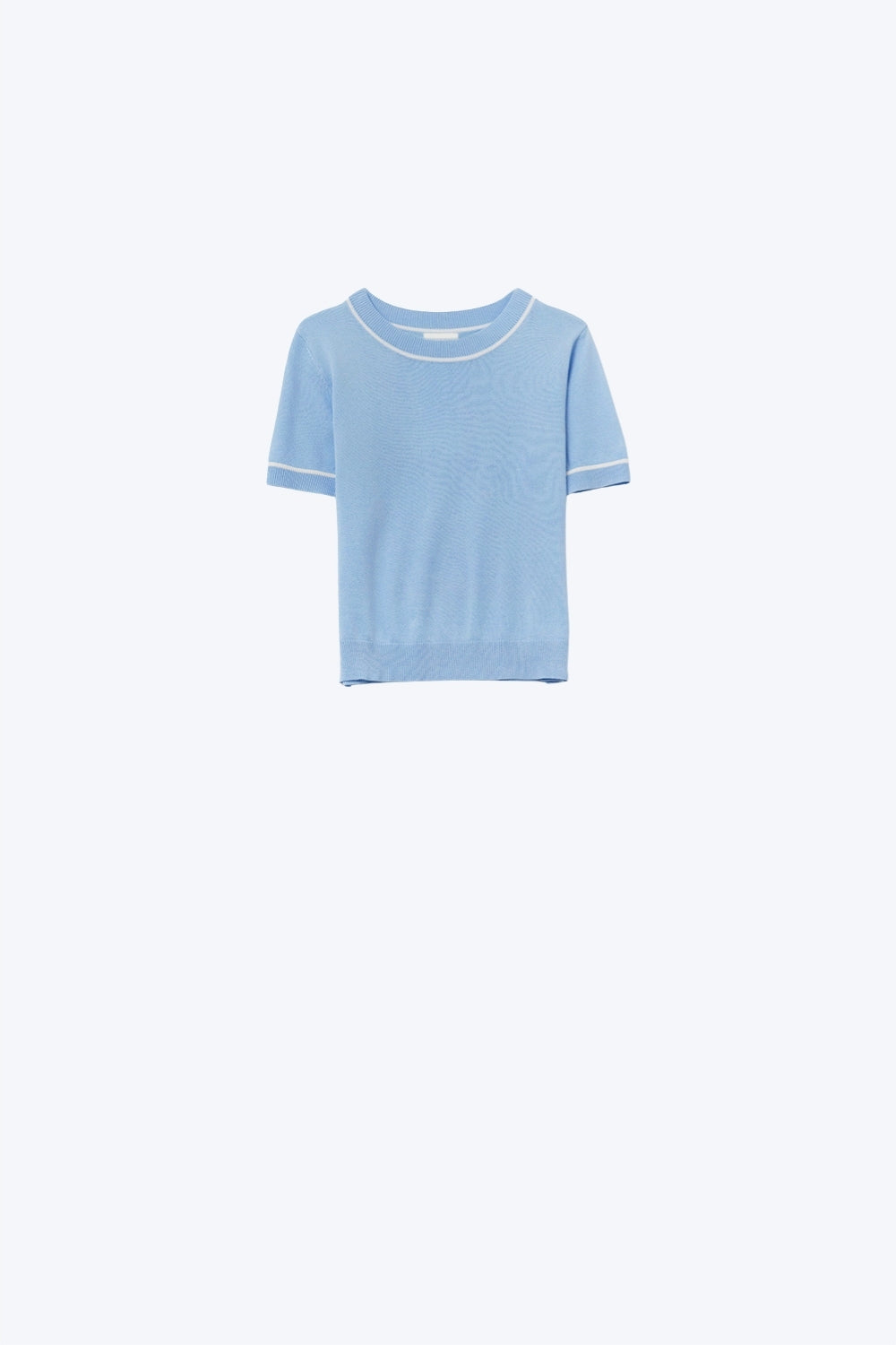 Baby Blue Short Sleeve Knit Top with Contrast Trims (Top en tricot à manches courtes avec bordures contrastées)