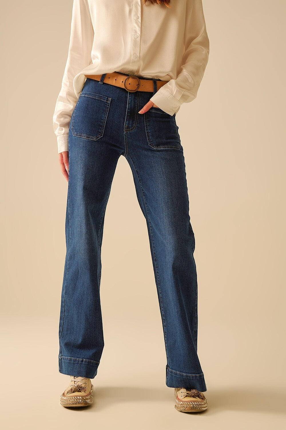 Jean à coupe large et poches en denim foncé