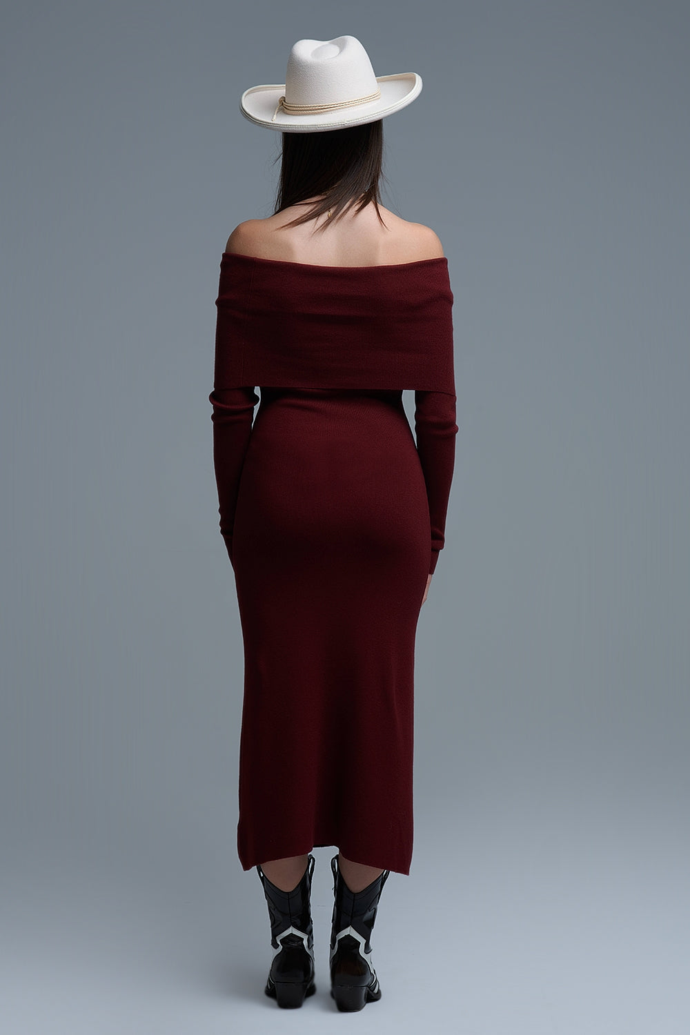 Robe longue à larges bretelles en tricot bordeaux