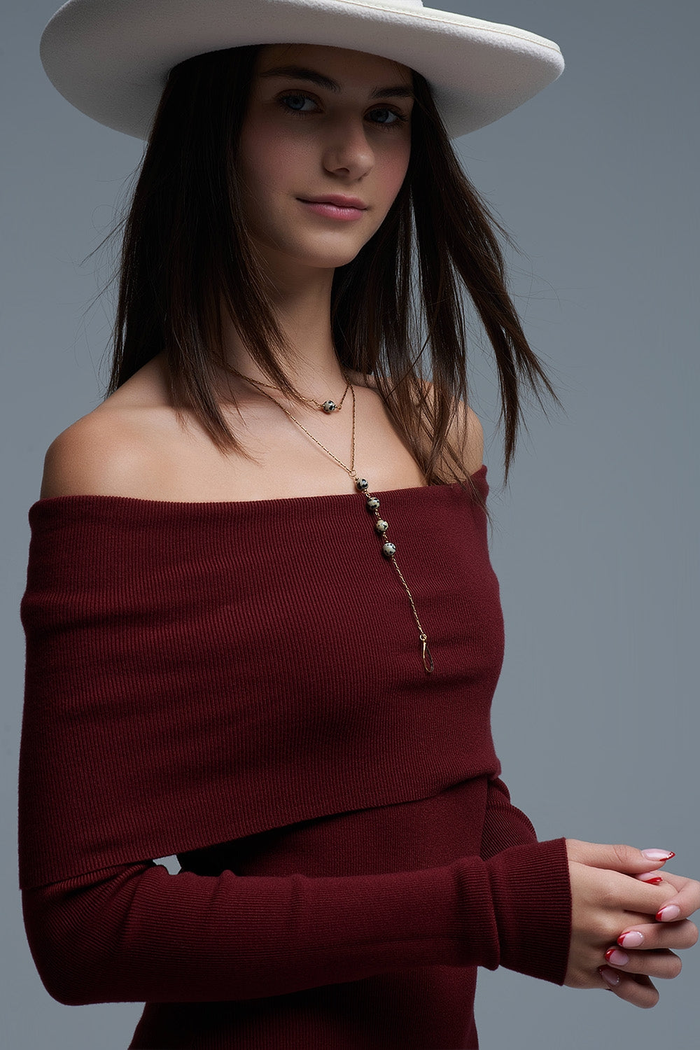Robe longue à larges bretelles en tricot bordeaux