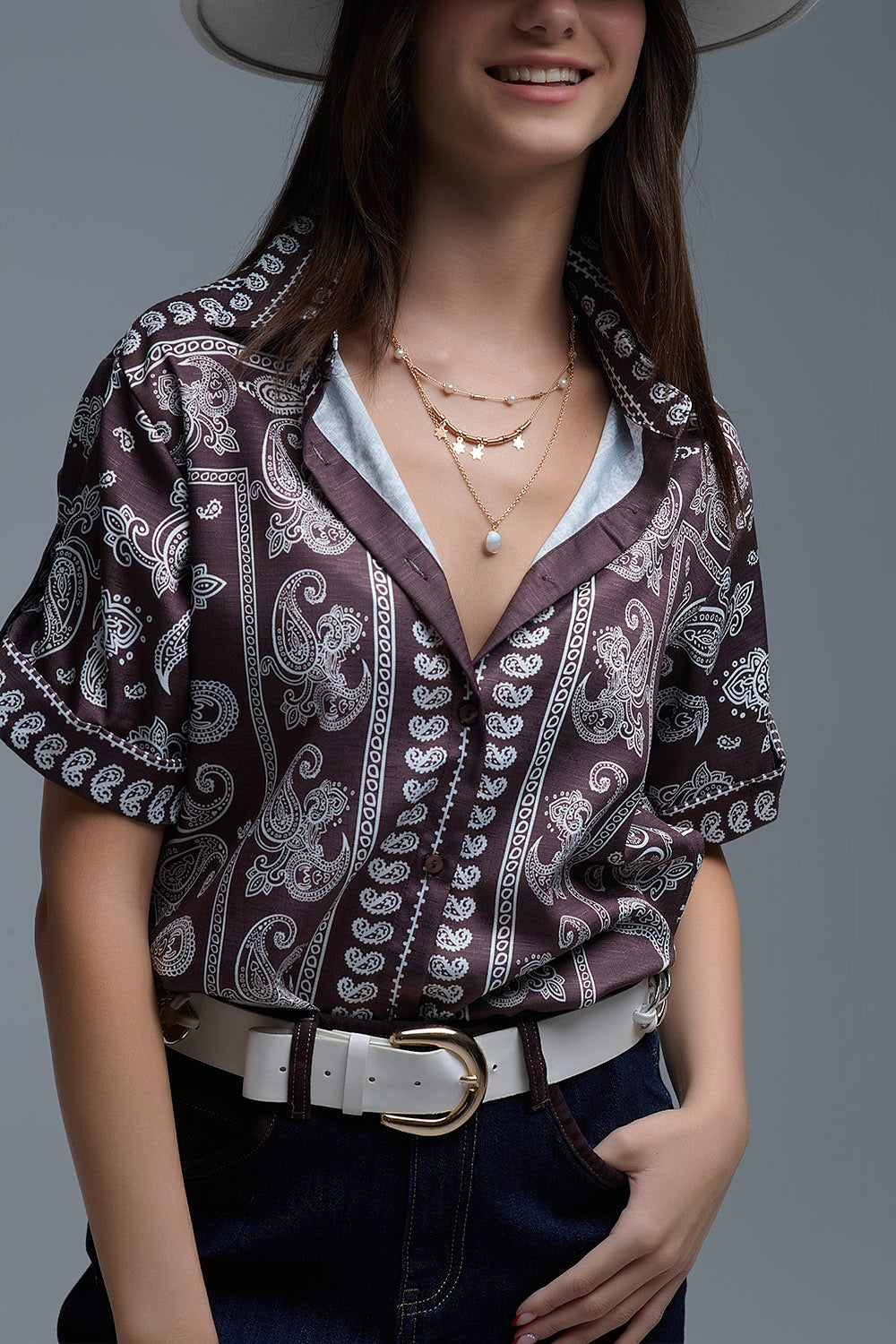 Chemise à manches courtes imprimée Paisley marron