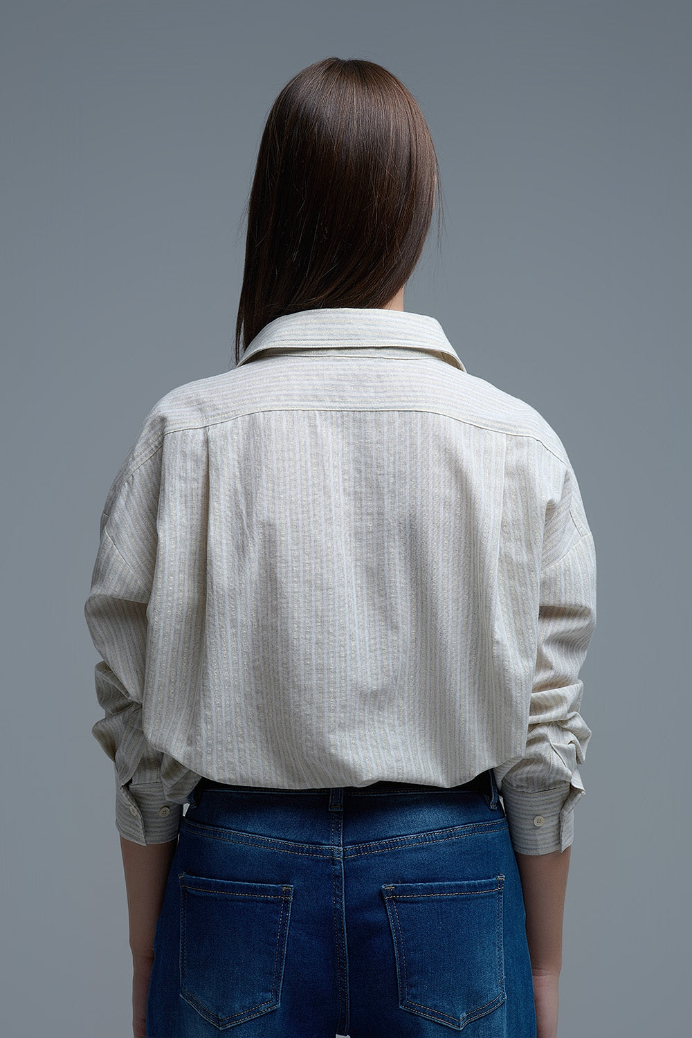 Chemise décontractée à rayures avec poches poitrine surdimensionnées