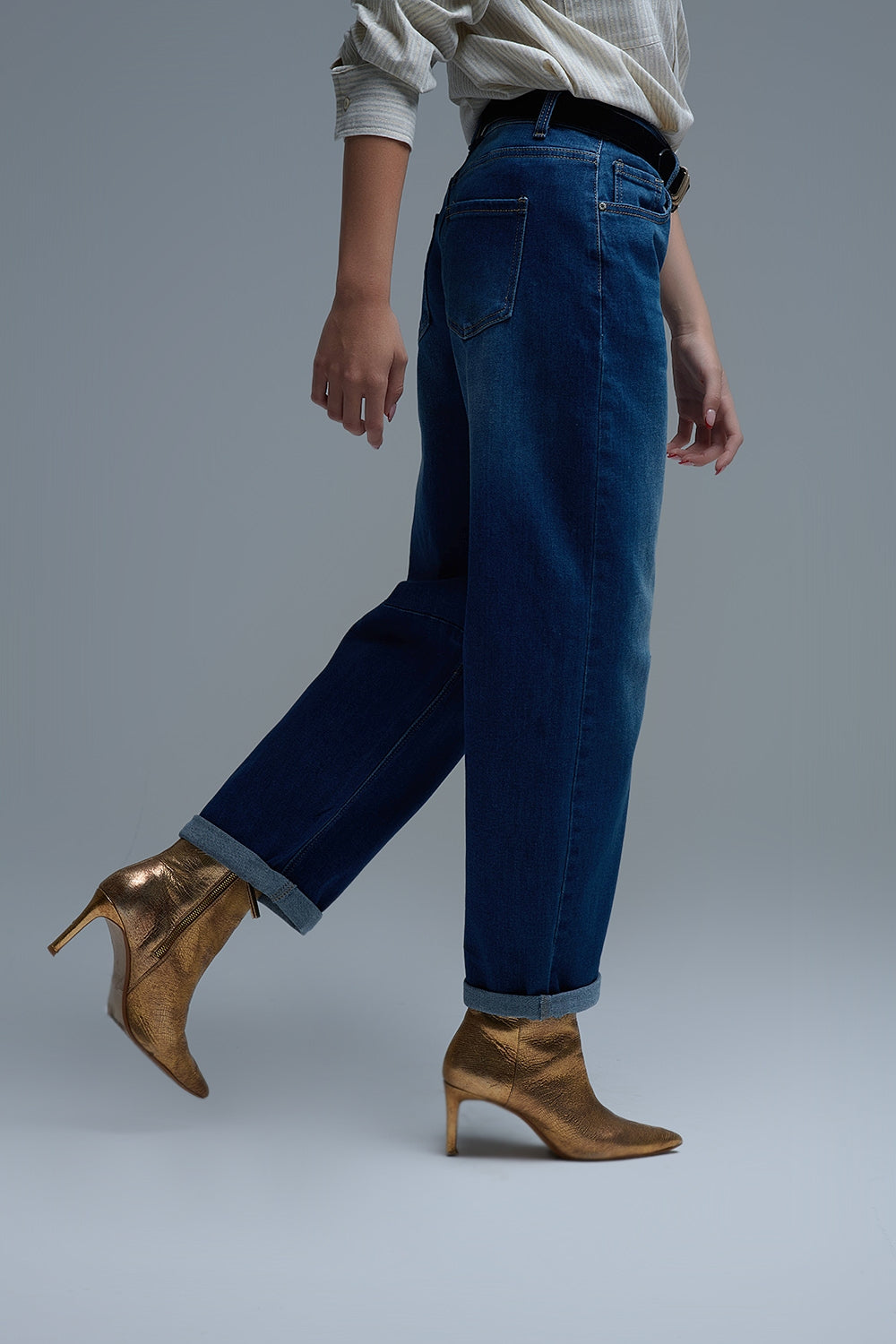 Jeans Basic Barrel Style en bleu moyen