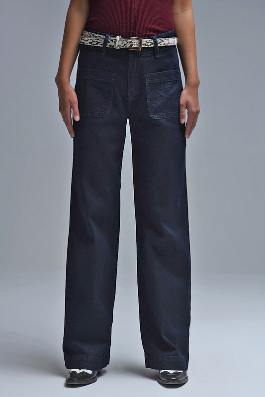 Jean droit marine avec pochettes en bleu profond