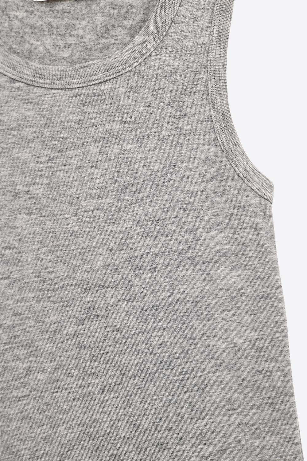 Débardeur de base en tricot super doux en gris