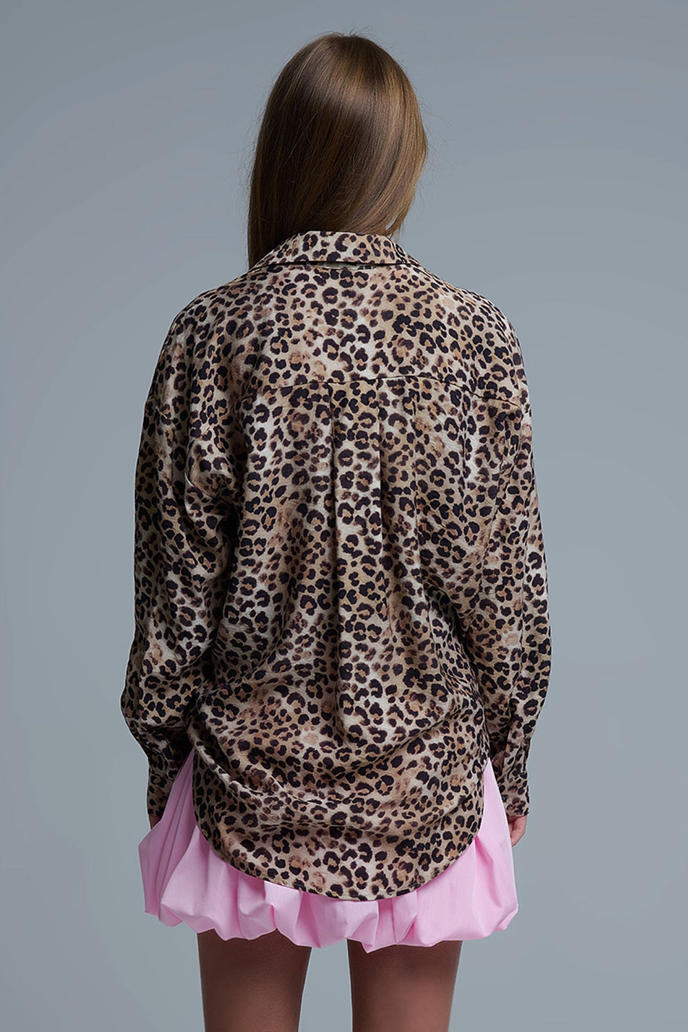 Chemise boutonnée surdimensionnée à imprimé léopard