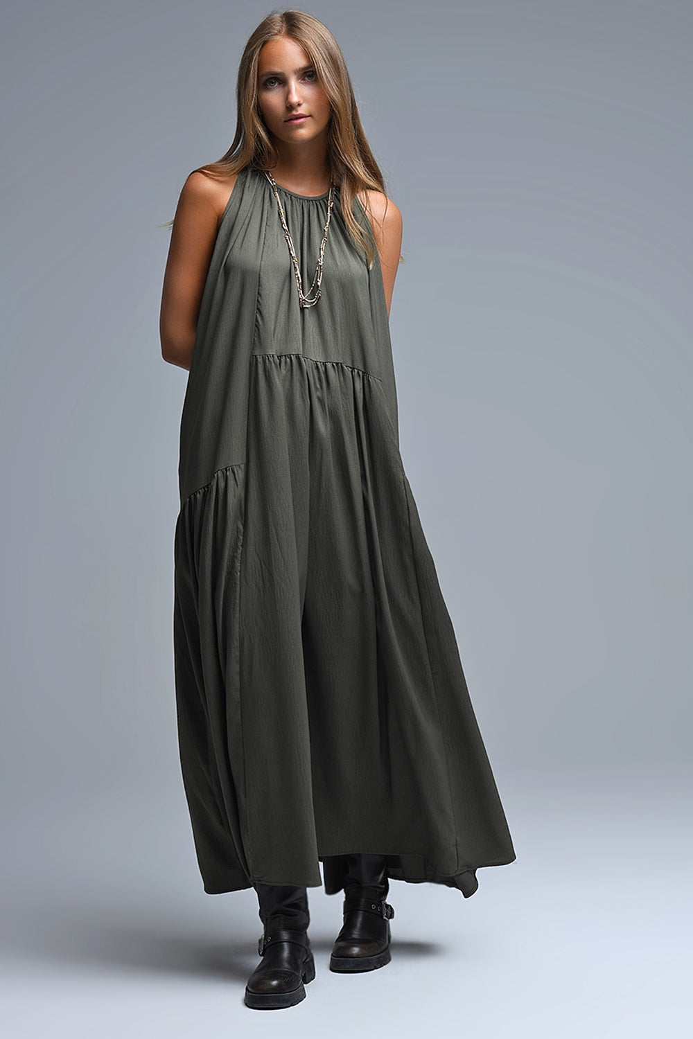 Robe longue à col licou et coutures apparentes en kaki
