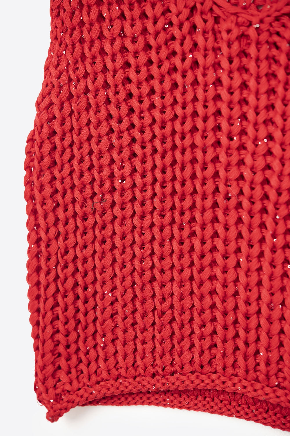 Gilet crocheté en rouge avec fils pailletés