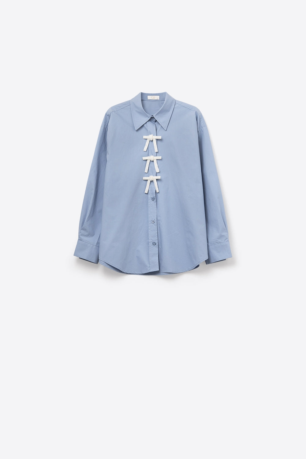 Chemise en popeline surdimensionnée bleue avec boutons en perles blanches