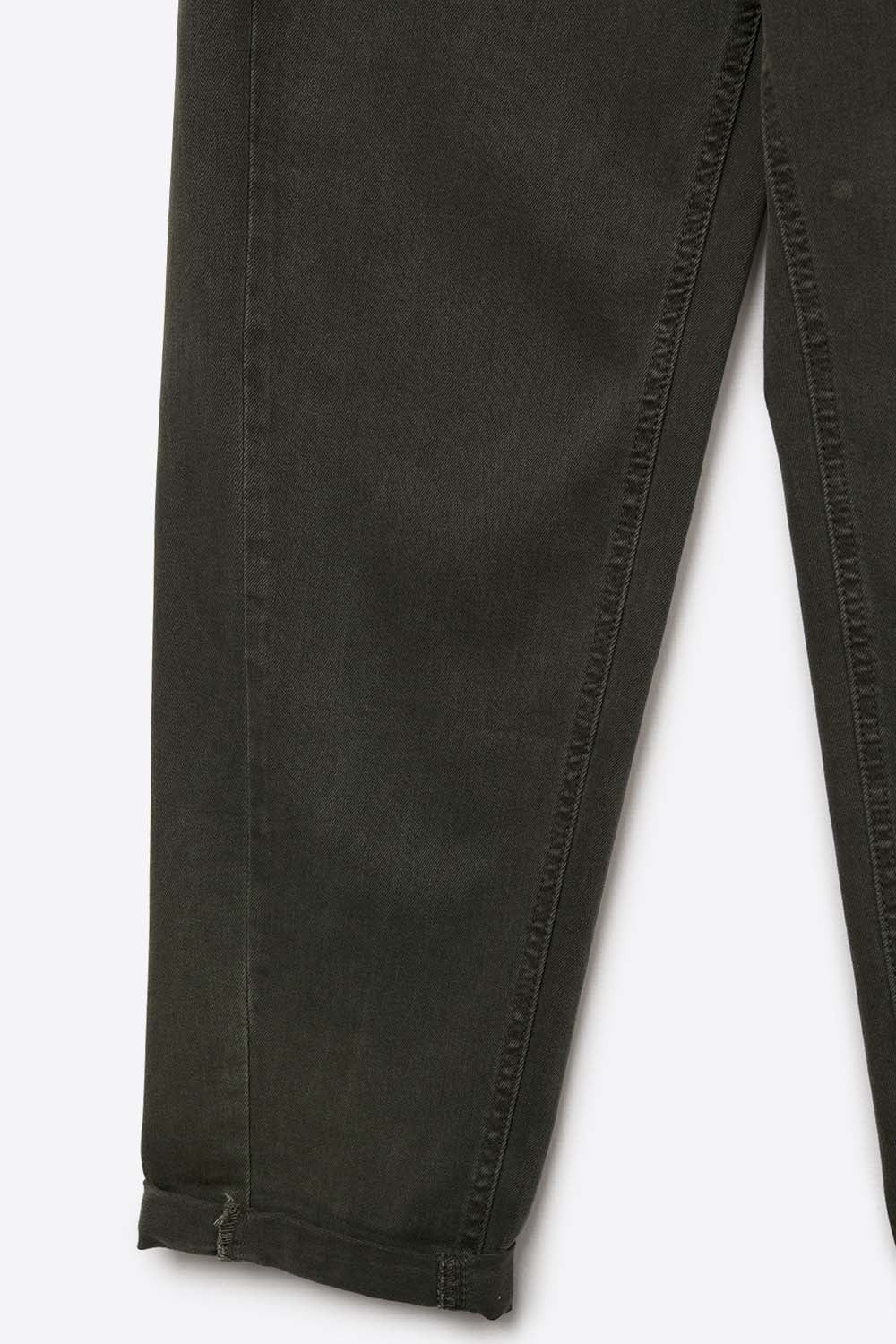 Jean en denim kaki à jambe droite et taille haute