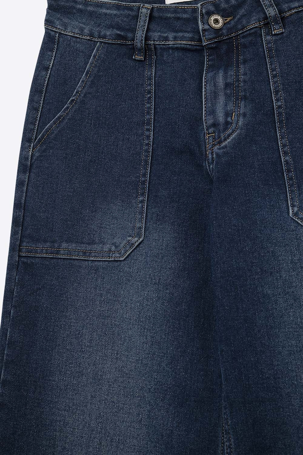 Jeans en denim à jambes larges avec poches plaquées utilitaires