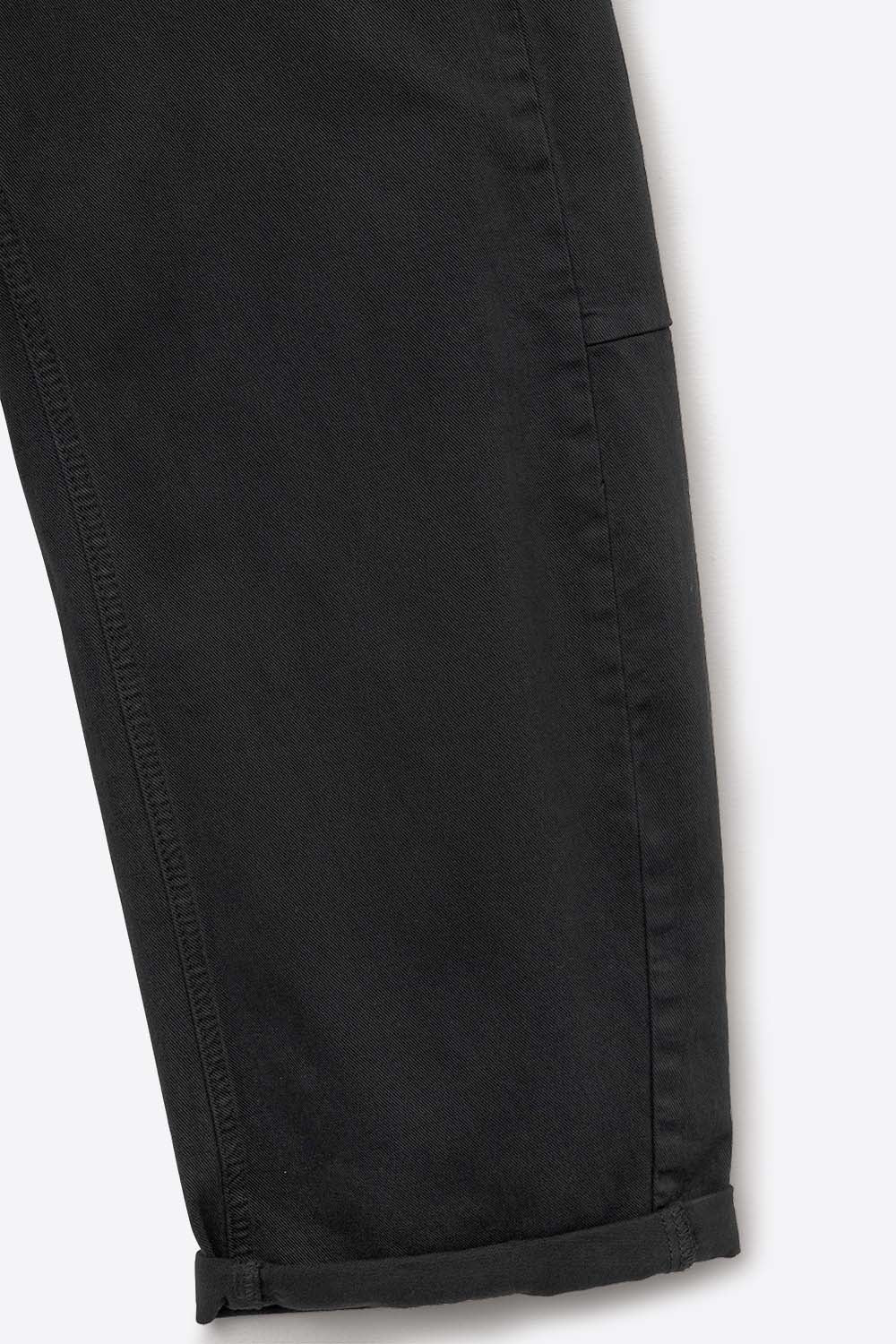 Jean ballon tendance noir avec poches
