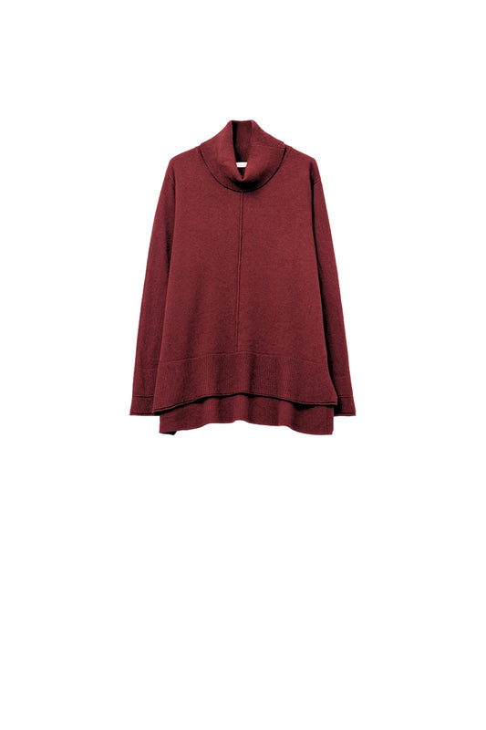 Pull ample bordeaux à dos ouvert