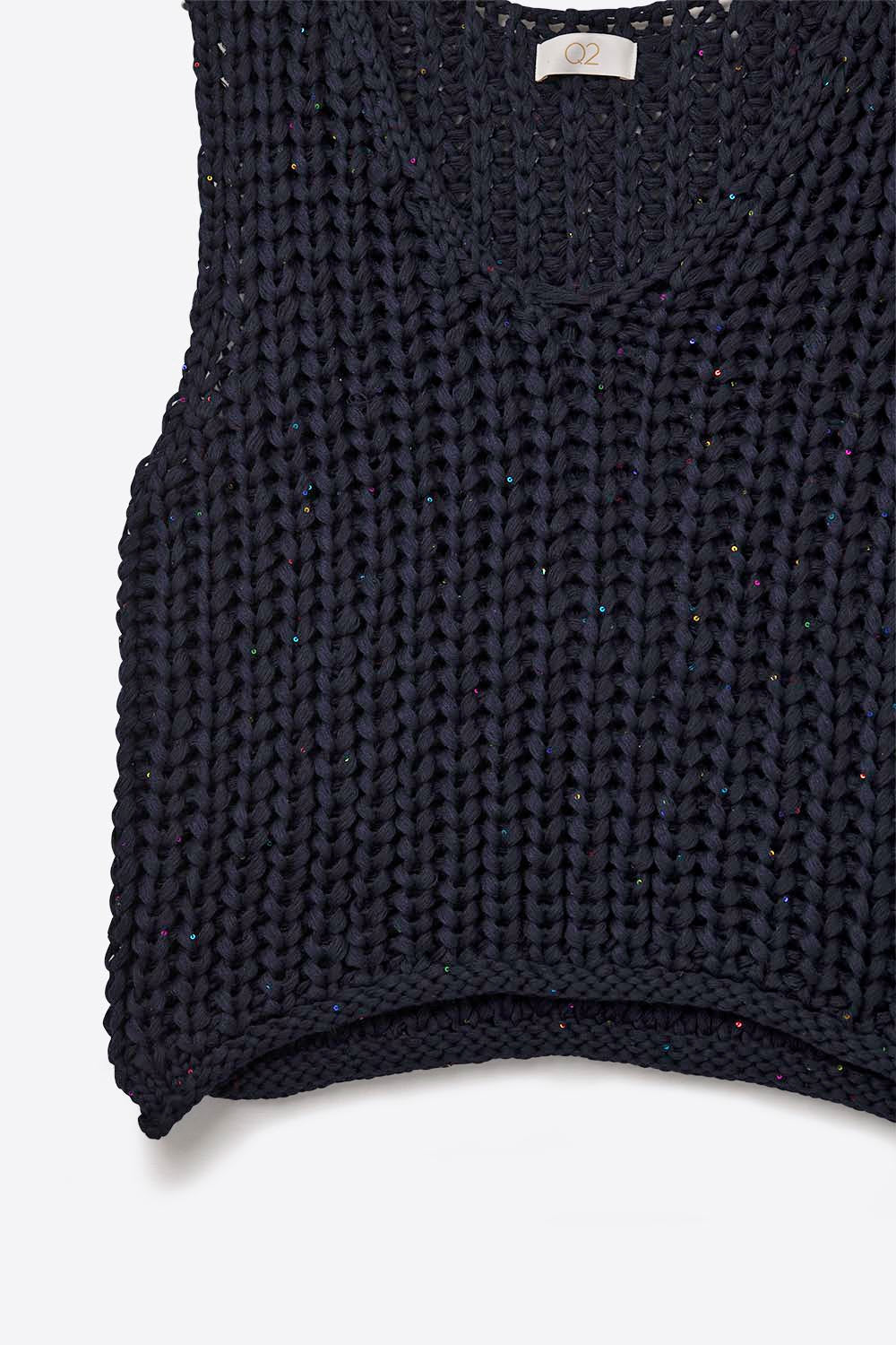 Gilet crocheté en marine avec fils pailletés
