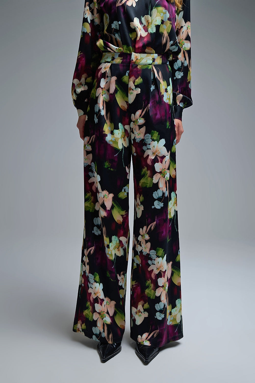 Pantalon fluide à imprimé floral en tissu satiné avec poches latérales
