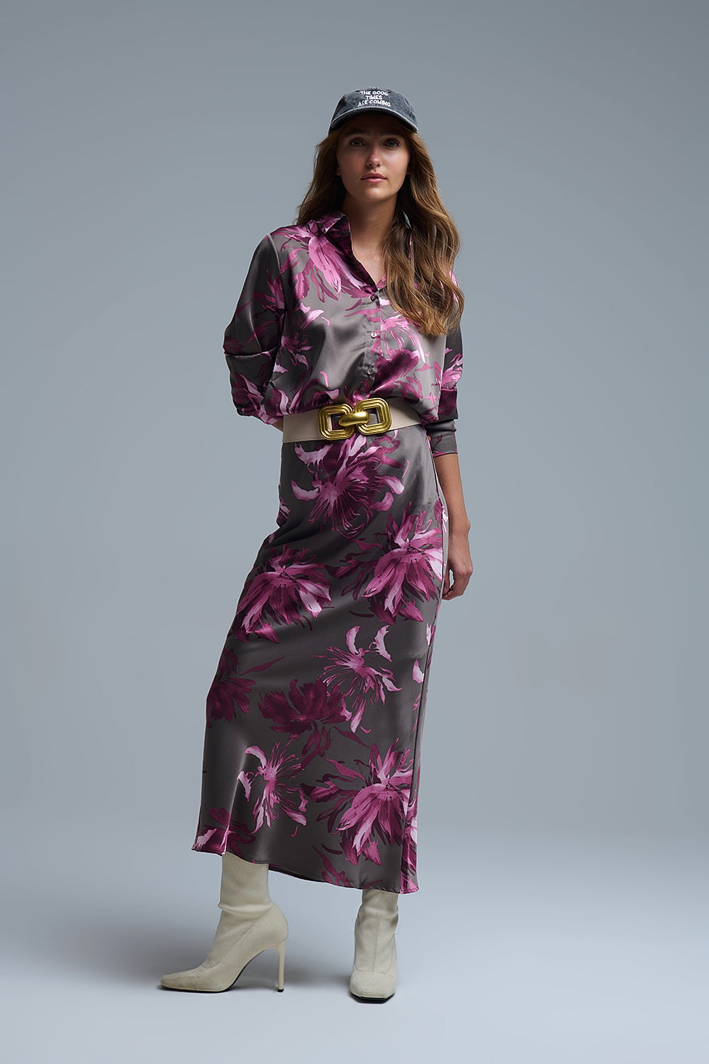 Élégante jupe midi à fleurs en satin gris