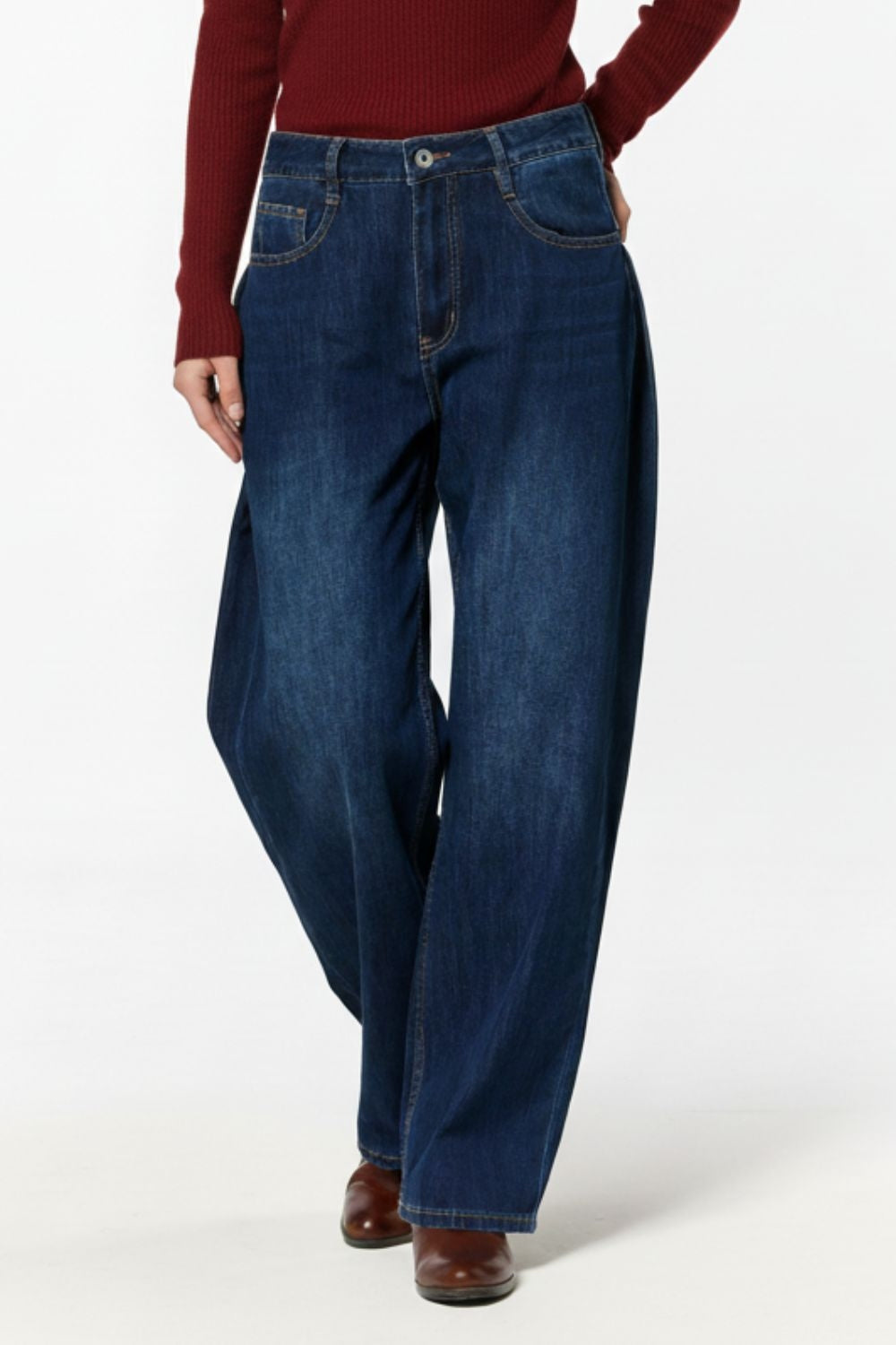 Jeans à jambe large avec fléchettes latérales en bleu profond