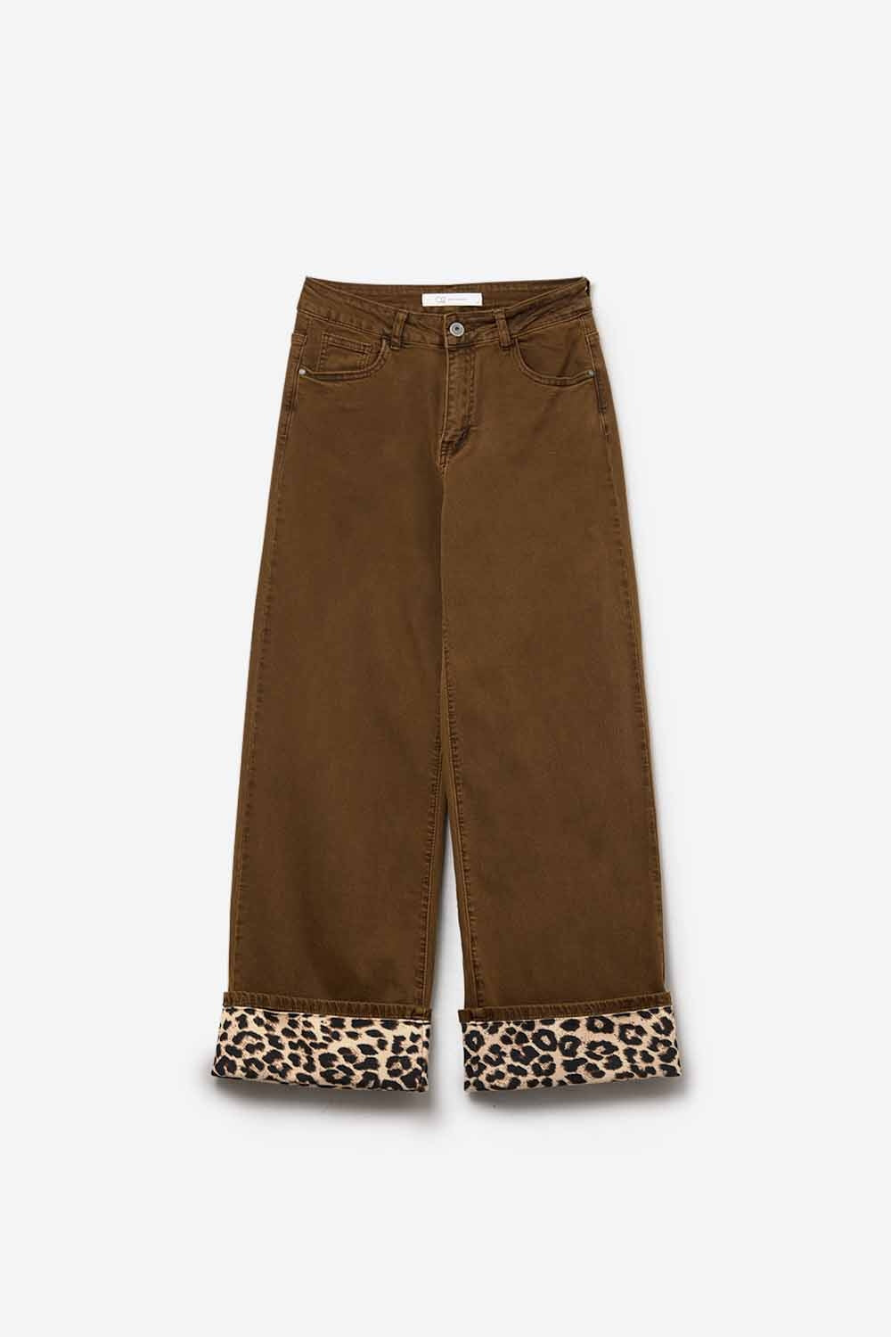 Pantalon large camel avec imprimé léopard au bas de la jambe