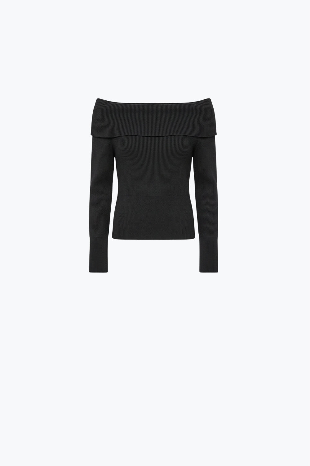 pull noir en fine maille côtelée avec large col bateau
