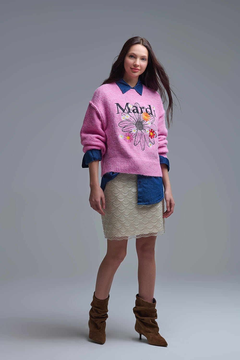 Pull Mardi brodé rose avec fleurs
