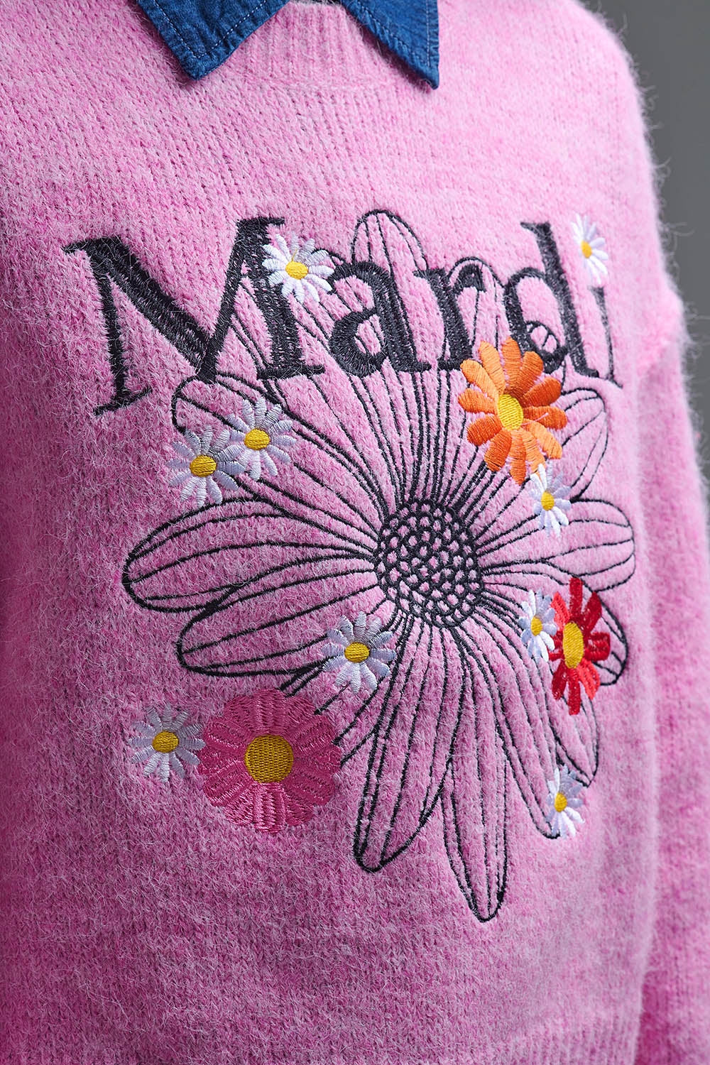 Pull Mardi brodé rose avec fleurs