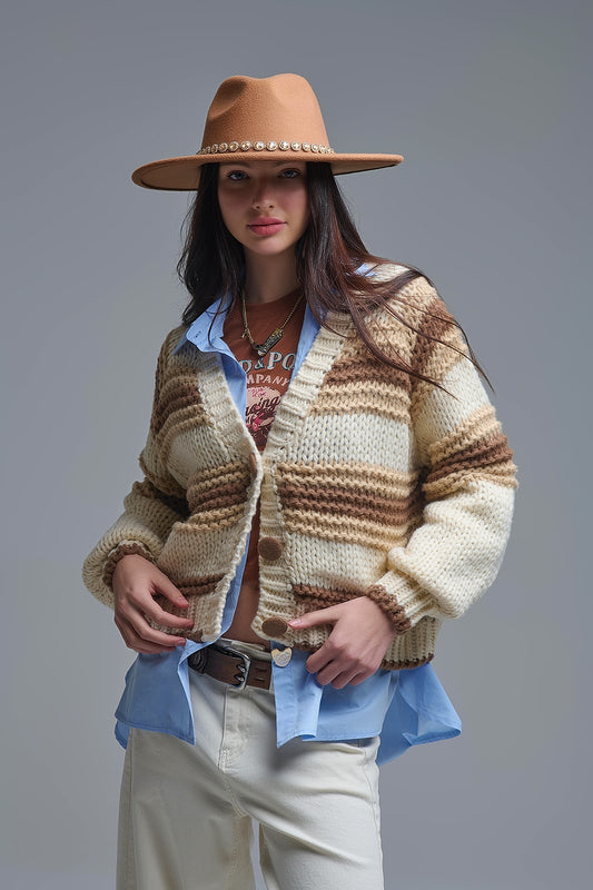 Cardigan en maille épaisse à col en V rayé de brun et de camel
