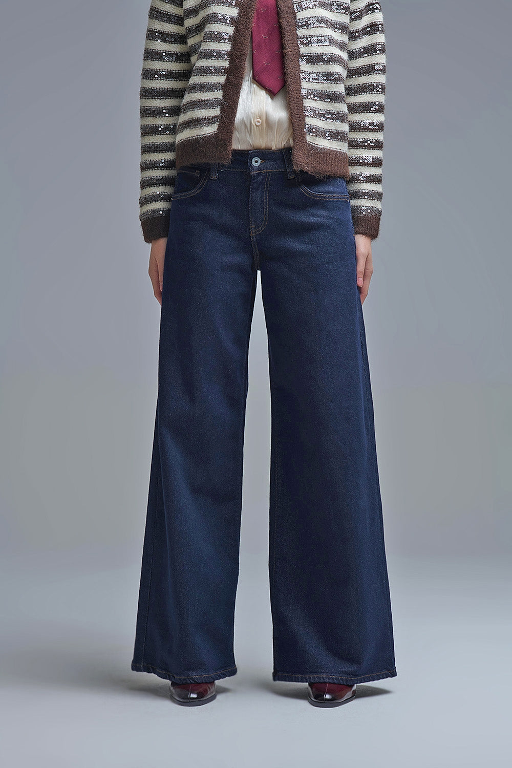 Jeans à jambe large Dark Wash avec surpiqûres contrastées